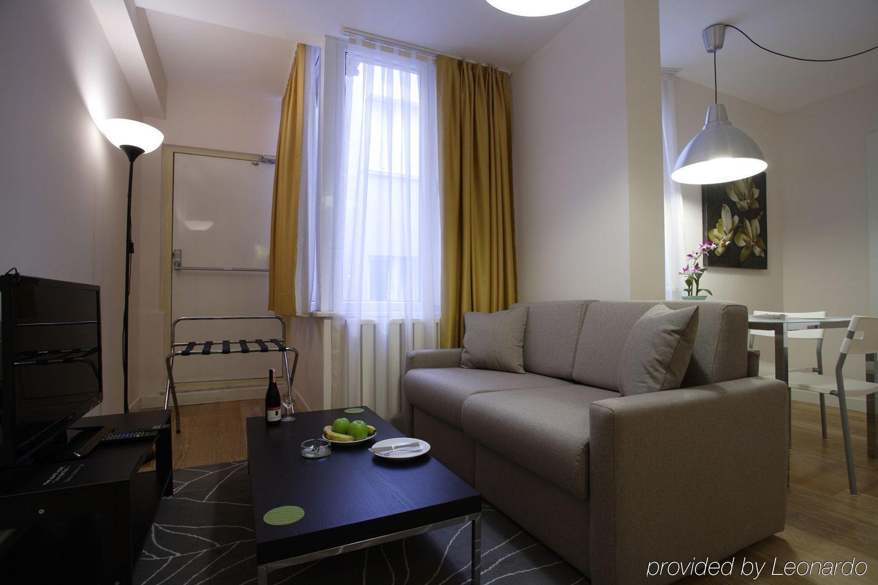 Home Stay Home Valikonagi Istanbul Bilik gambar